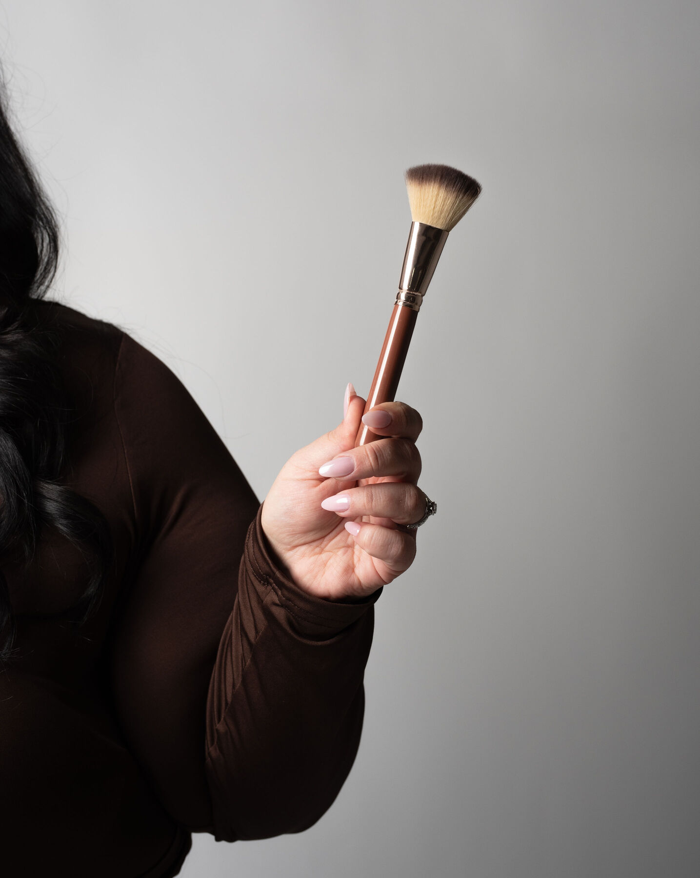 Behind the scenes of a makeup application